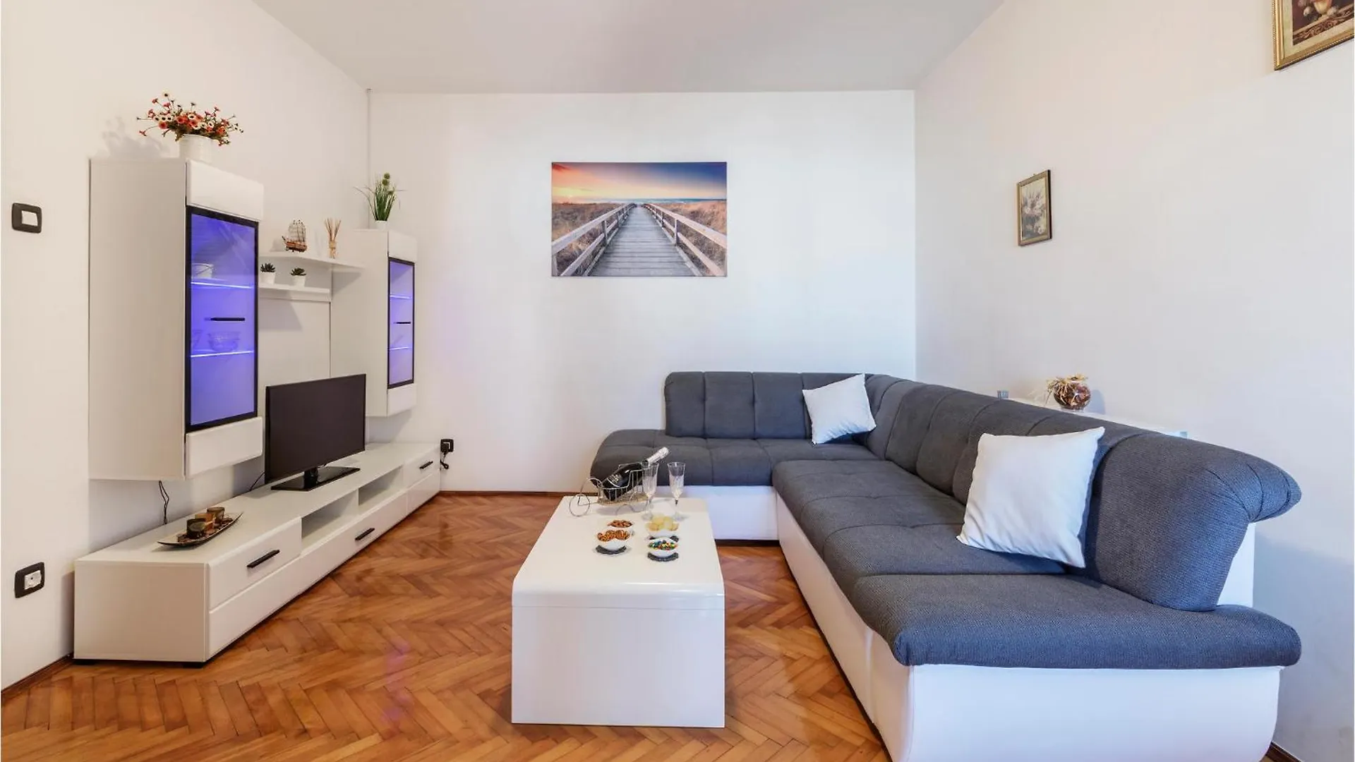 Amazing Apartment In Galizana With Wifi